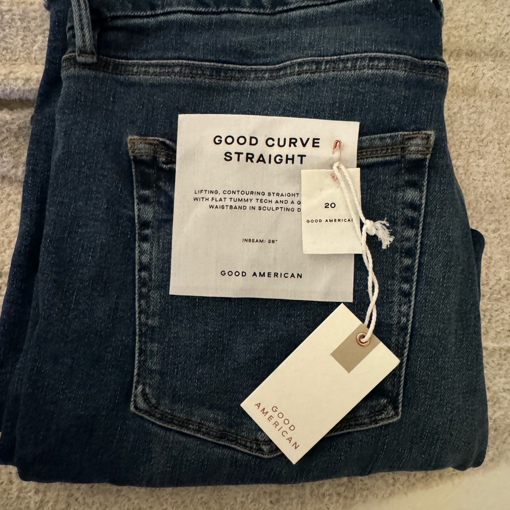 Good American Good Curve Straight Jeans